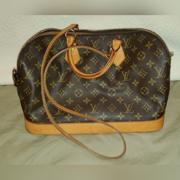 LOUIS VUITTON HANDBAG - Picture 9 of 17